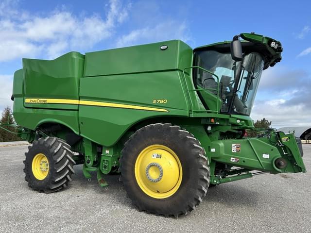 Image of John Deere S780 equipment image 1