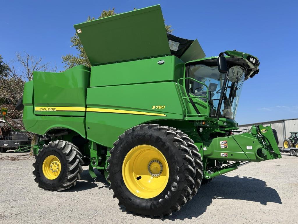 Image of John Deere S780 Primary image