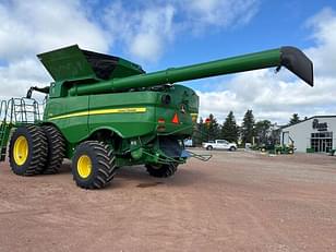 Main image John Deere S780 3