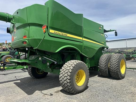 Image of John Deere S780 equipment image 2