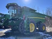 Thumbnail image John Deere S780 0