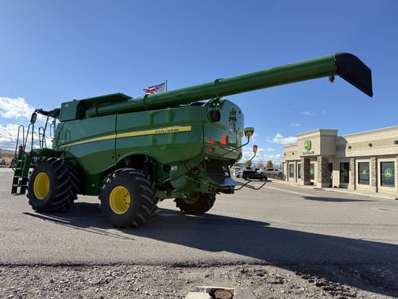 Image of John Deere S780 equipment image 2