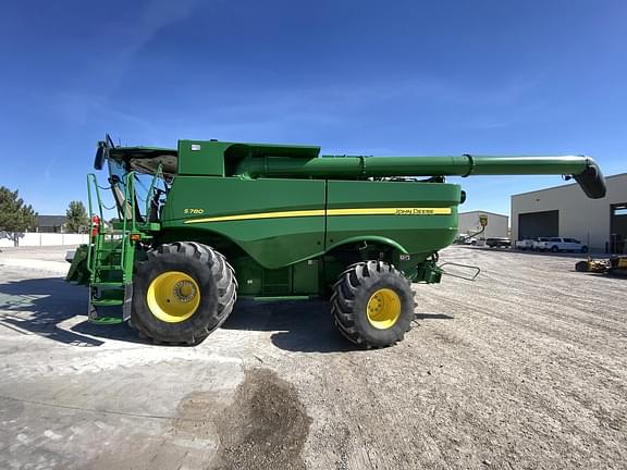 Image of John Deere S780 equipment image 1