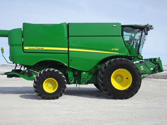 Image of John Deere S780 equipment image 3