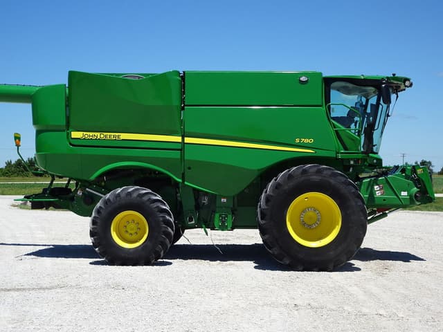 Image of John Deere S780 equipment image 3