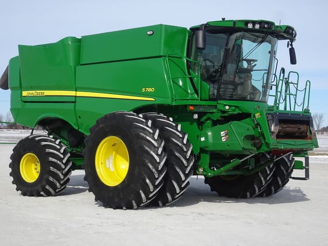 Image of John Deere S780 equipment image 1