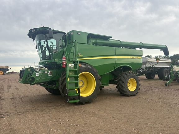 2023 John Deere S780 Equipment Image0
