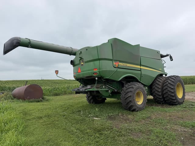 Image of John Deere S780 equipment image 4