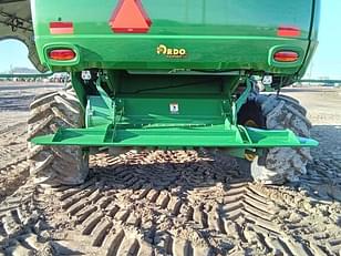 Main image John Deere S780 18