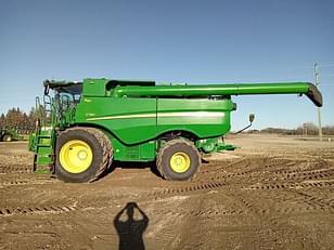 Main image John Deere S780 3