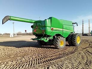 Main image John Deere S780 6