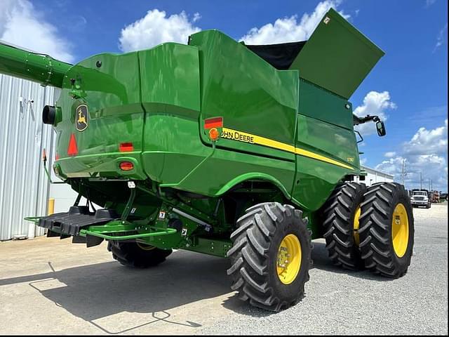 Image of John Deere S780 equipment image 3