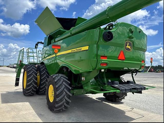 Image of John Deere S780 equipment image 4