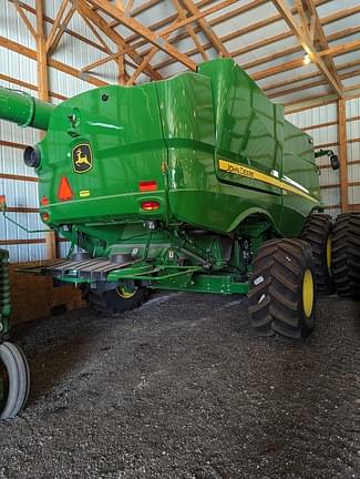 Image of John Deere S780 equipment image 1