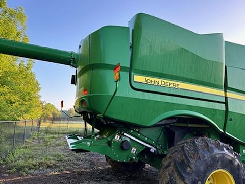 Image of John Deere S780 equipment image 4