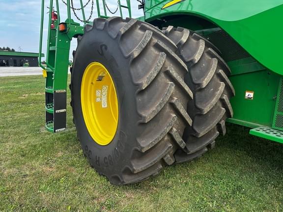 Image of John Deere S780 equipment image 2