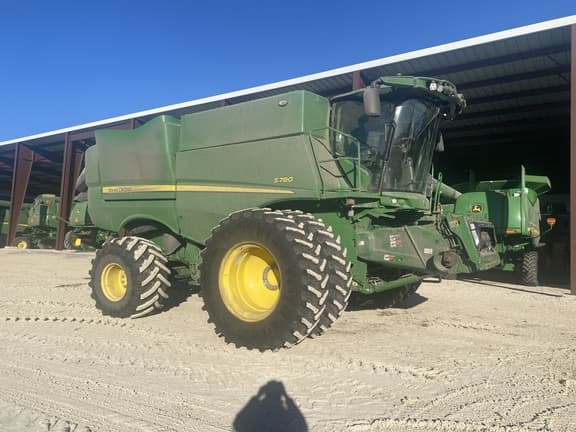 Image of John Deere S780 equipment image 1