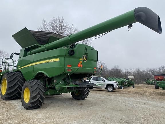 Image of John Deere S780 equipment image 4