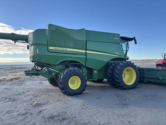 Image of John Deere S780 equipment image 2