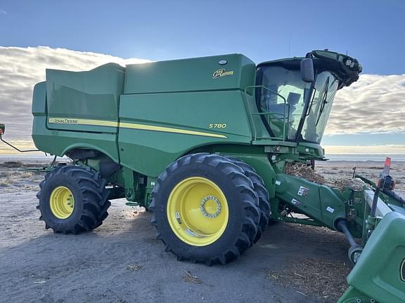 Image of John Deere S780 equipment image 1