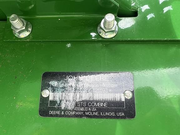 Image of John Deere S780 equipment image 4