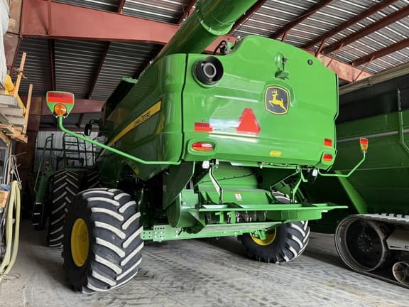 Image of John Deere S780 equipment image 1