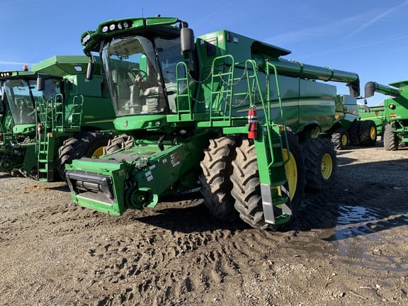 2023 John Deere S780 Equipment Image0