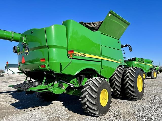 Image of John Deere S780 equipment image 4