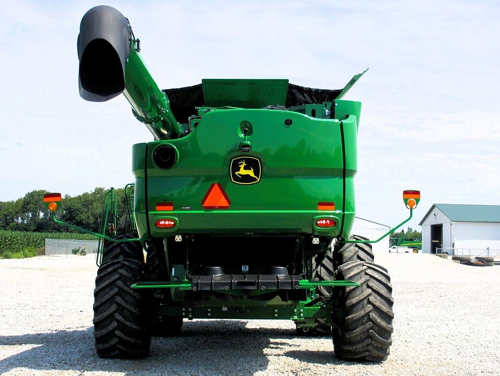 Image of John Deere S780 Primary image