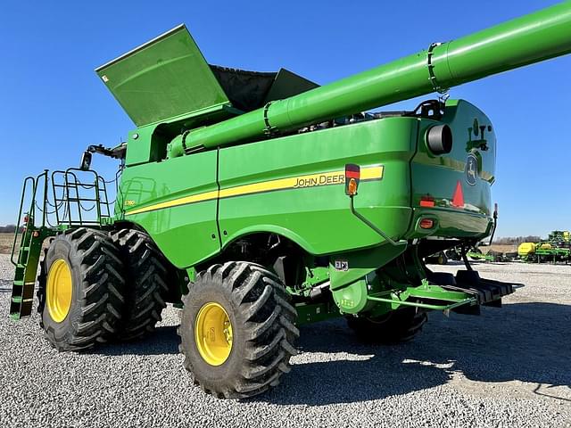 Image of John Deere S780 equipment image 2