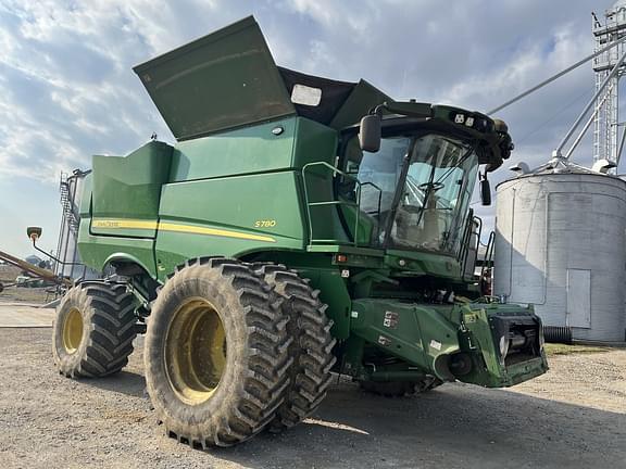Image of John Deere S780 equipment image 1