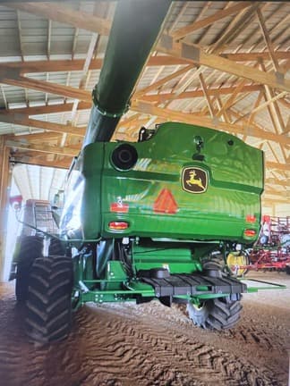 Image of John Deere S780 equipment image 2