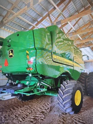 Image of John Deere S780 equipment image 1