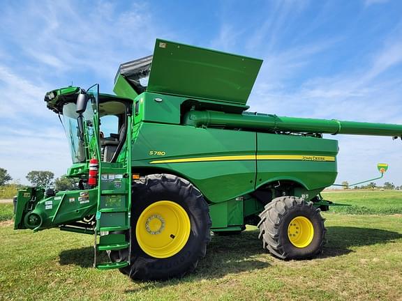 Image of John Deere S780 equipment image 4