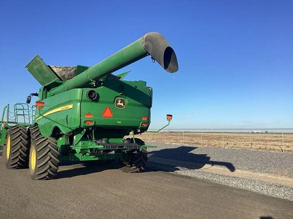 Image of John Deere S780 equipment image 2