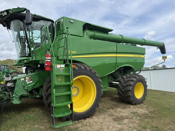 Image of John Deere S780 equipment image 2