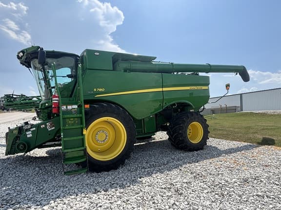 Image of John Deere S780 equipment image 1