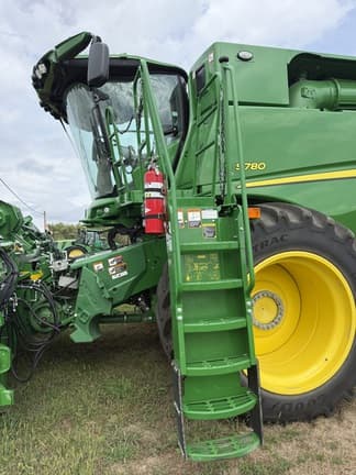 Image of John Deere S780 equipment image 3