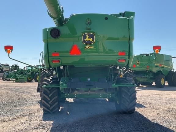 Image of John Deere S780 equipment image 2