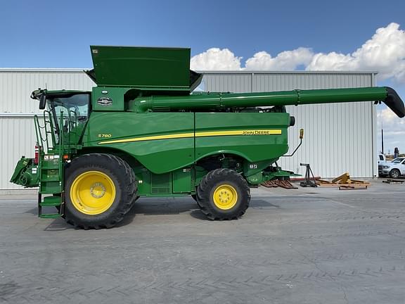 Image of John Deere S780 equipment image 1
