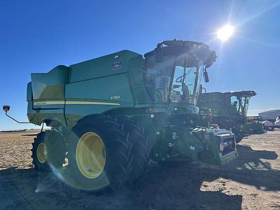 Image of John Deere S780 equipment image 4