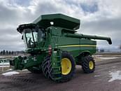 Thumbnail image John Deere S780 1