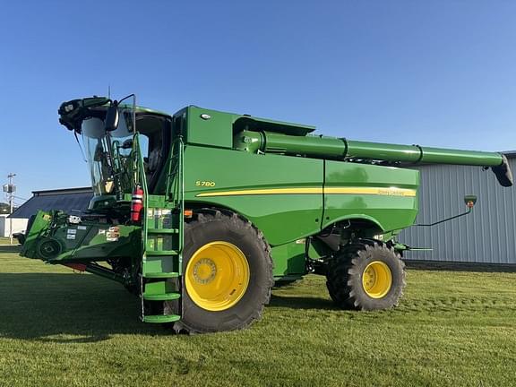 Image of John Deere S780 equipment image 2