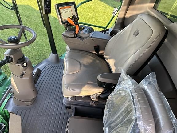 Image of John Deere S780 equipment image 3