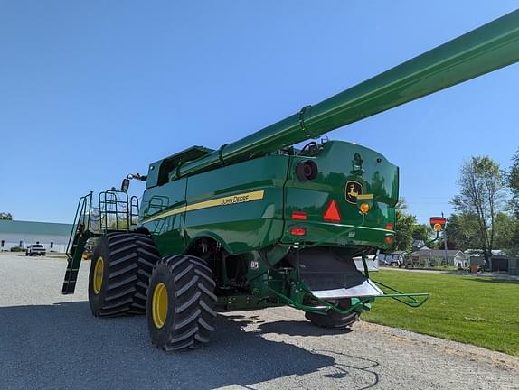 Image of John Deere S780 equipment image 3