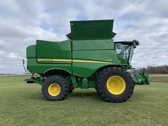 Image of John Deere S780 equipment image 2