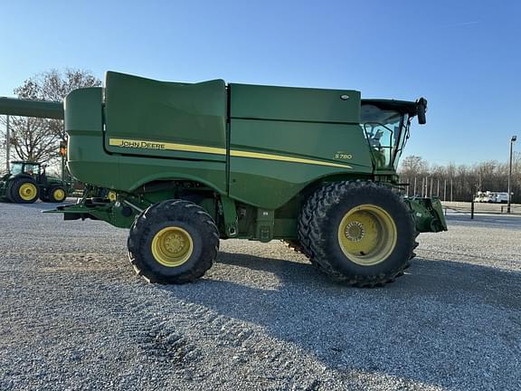 Image of John Deere S780 equipment image 4
