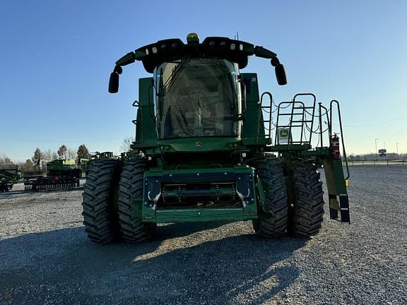 Image of John Deere S780 equipment image 3