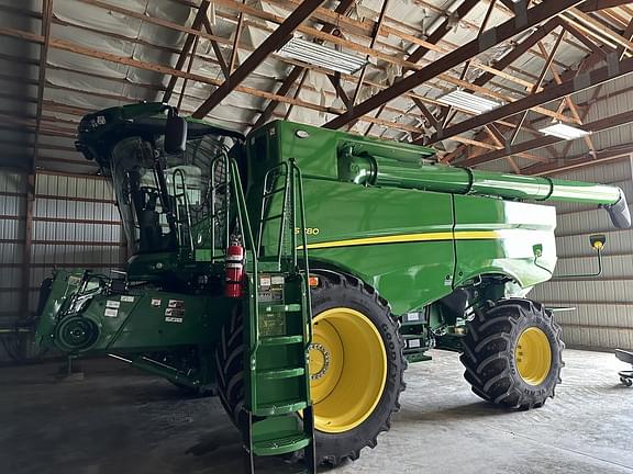 Image of John Deere S780 equipment image 1