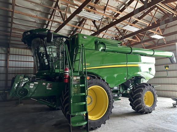 Main image John Deere S780